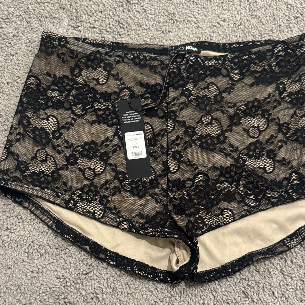 Fashion Nova Black Lace Women's Shorts